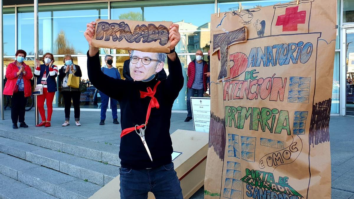 Las Plataformas en Defensa da Sanidade Pública se Vigo se concentran ante la Xunta