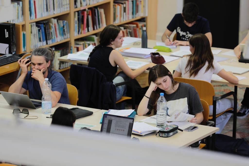 Selectividad 2023 en Baleares: bibliotecas llenas y nervios antes de los exámenes