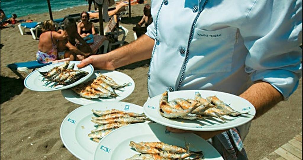Tapas y unos buenos espetos de sardinas