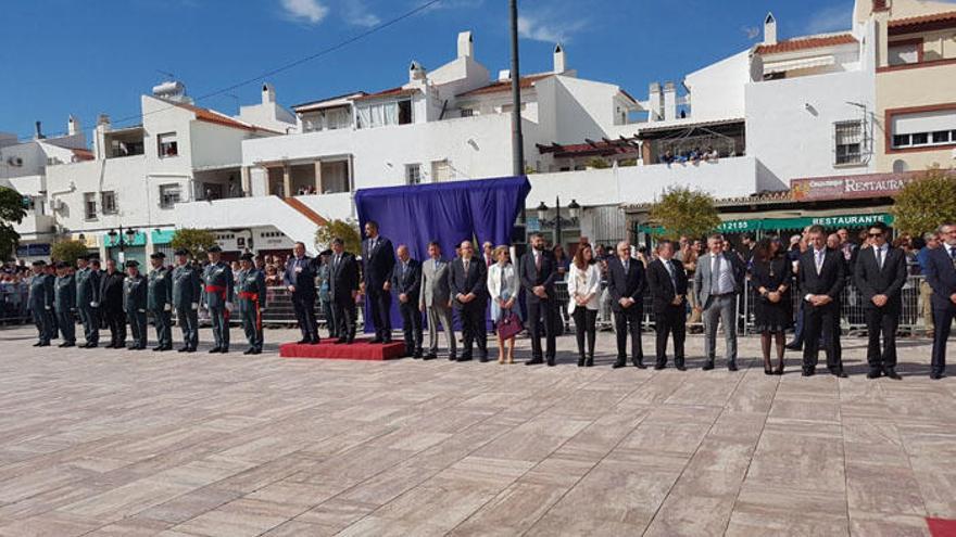 Alhaurín de la Torre inaugura un monolito en homenaje a la Guardia Civil