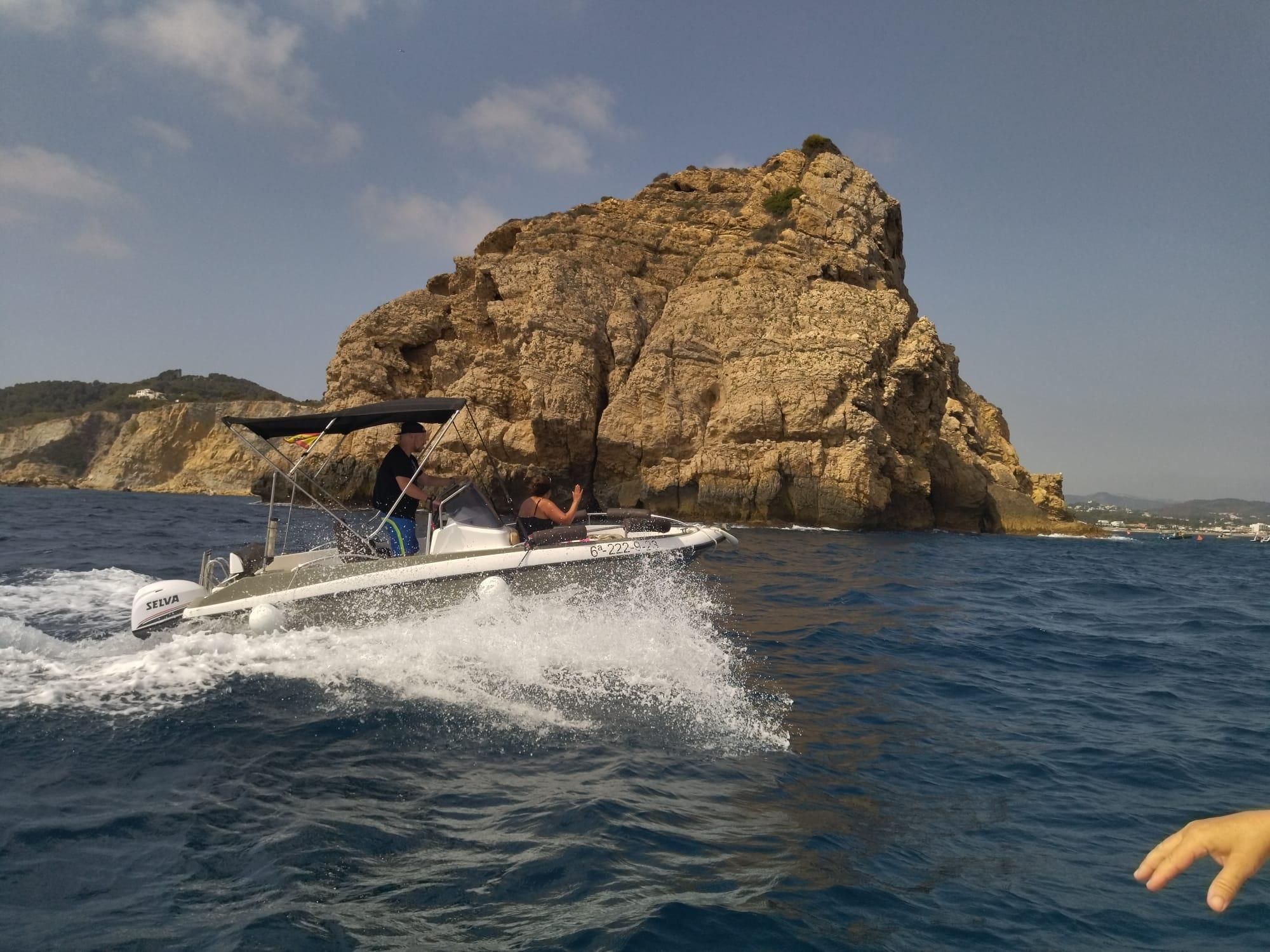 Embarcados con los guardianes de la Posidonia oceánica (imágenes)