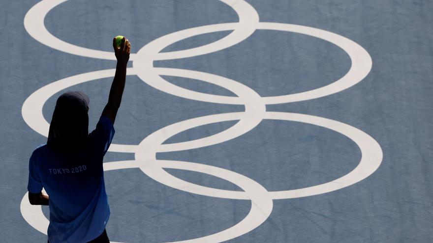 Djokovic vence sin apuros al boliviano Dellien en su debut olímpico