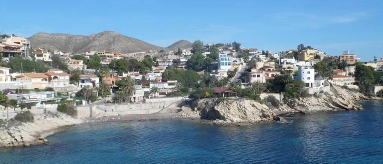 La Cala d&#039;Enmig de la Coveta Fumà, una de las zonas afectadas por las restricciones de la reserva marina.