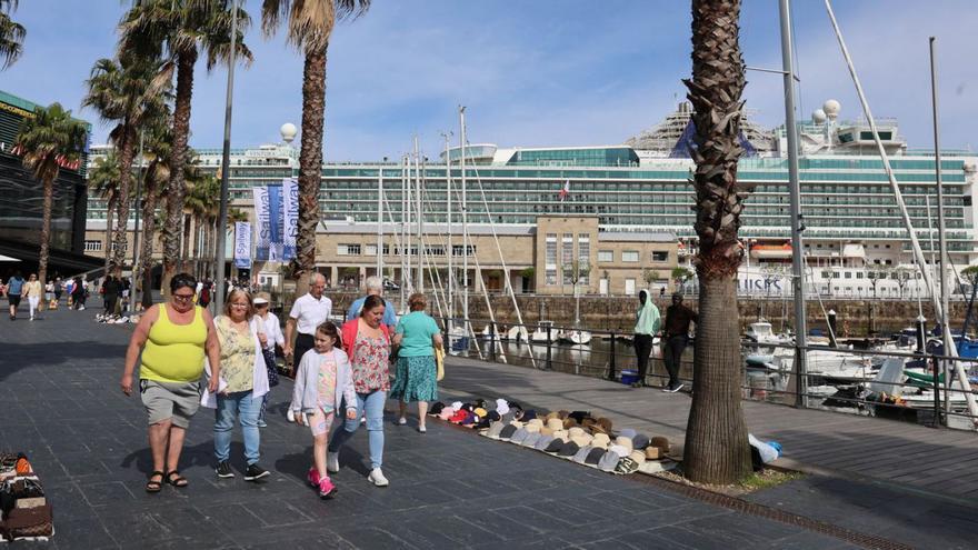 El “Ventura” cierra un abril con casi 10.000 cruceristas