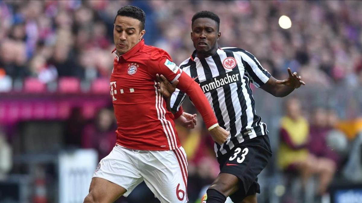 Thiago Alcántara es el jugador del momento en la Bundesliga