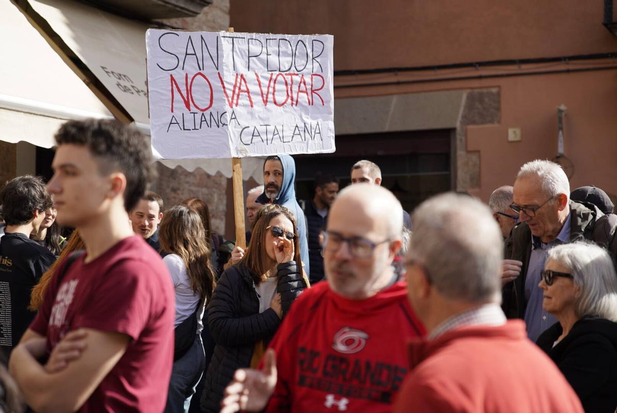Les imatges de la protesta de la Plataforma Antifeixista a Santpedor