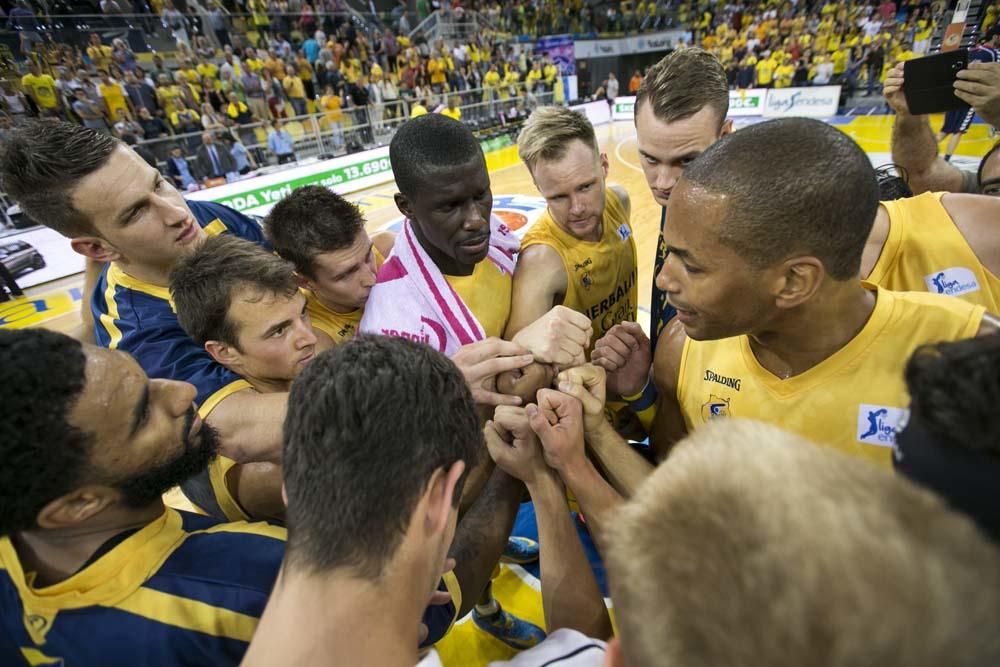 Herbalife Gran Canaria 93 - 87 Laboral Kutxa