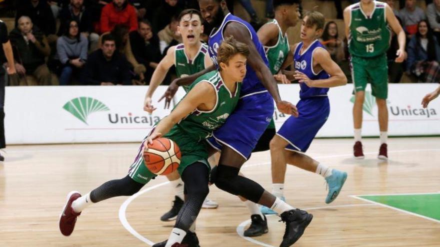 El Unicaja ganó en Los Guindos al CB Marbella