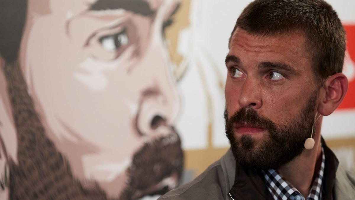 Marc Gasol, durante la presentación en Sant Boi de Llobregat de un partido promocional en Fontajau.  