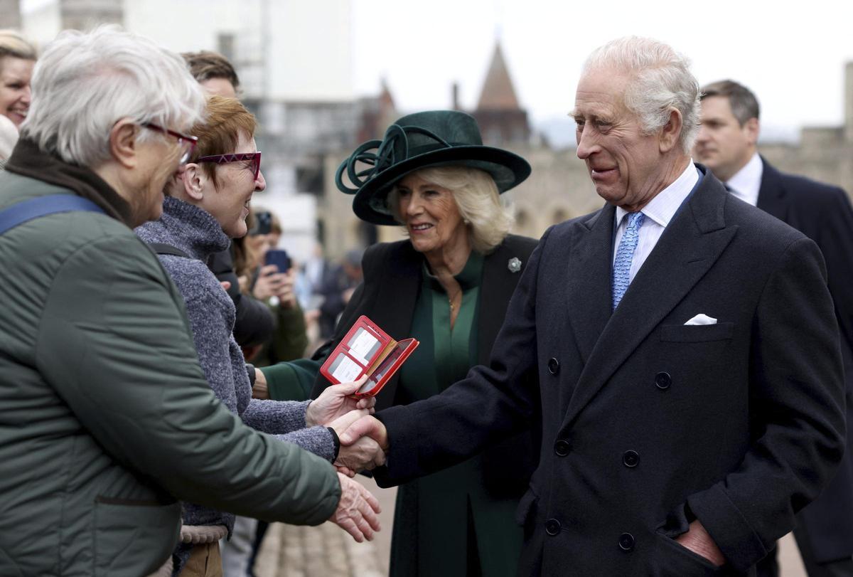 El rey Carlos III reaparece en la misa de Pascua en Windsor