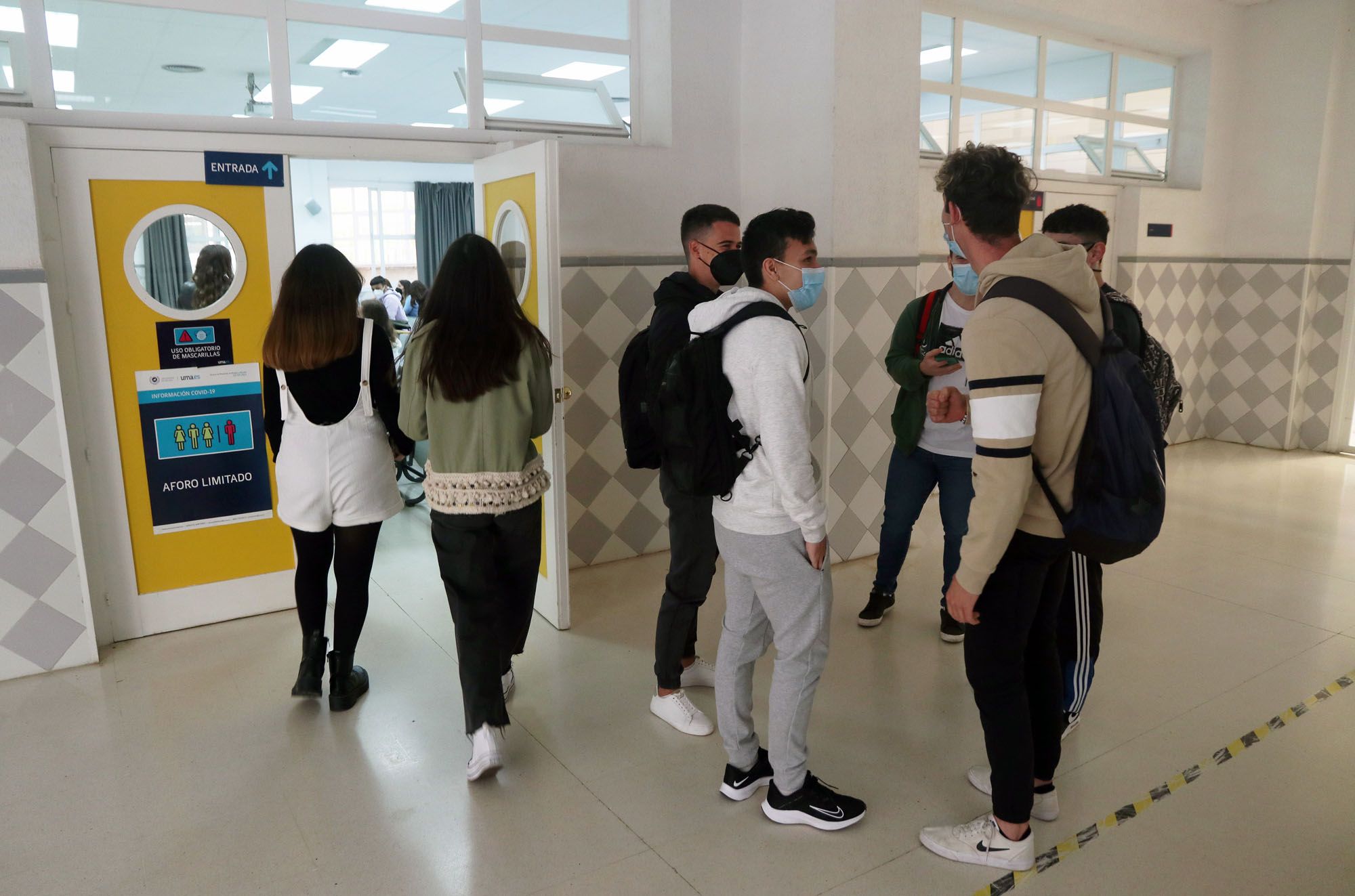 Los alumnos vuelven a las aulas de la Universidad de Málaga