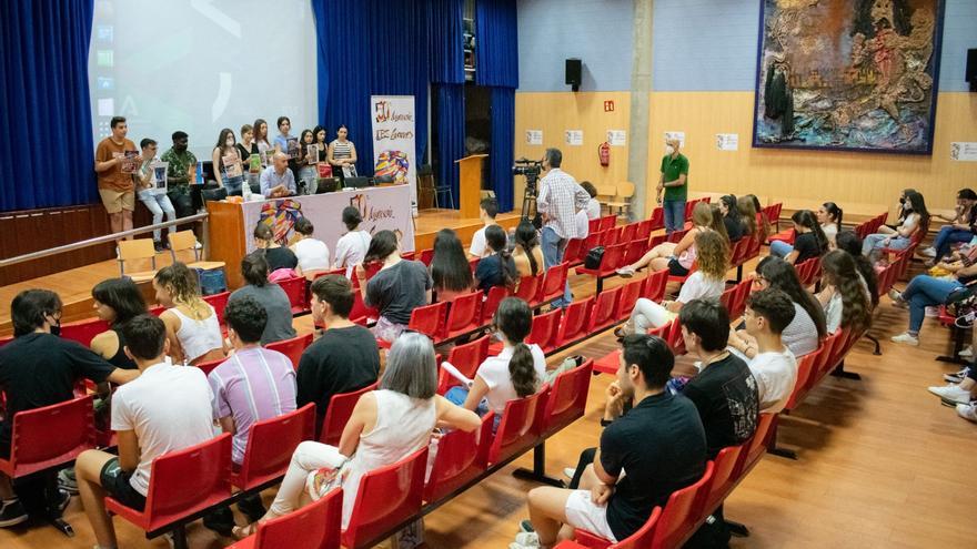 El IES Averroes presenta un estudio sobre los problemas sociales en los barrios con rentas más bajas