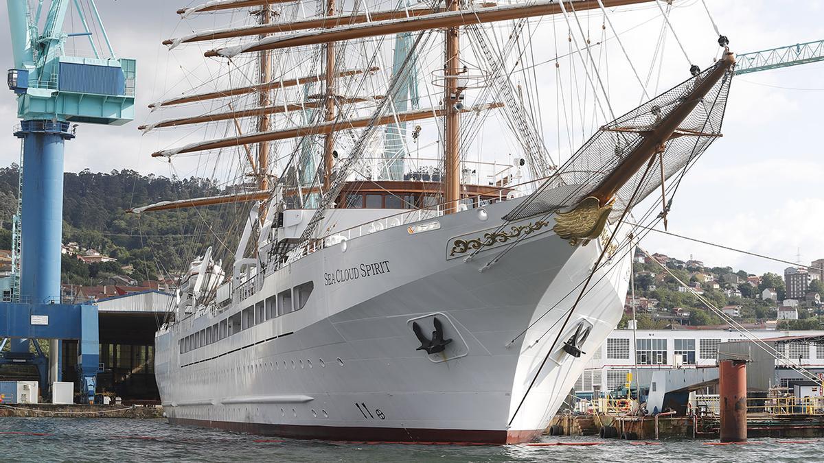 El “Sea Clod Spirit”, amarrado en el muelle de armamento de MetalShips en Ríos (Teis). (6).jpg