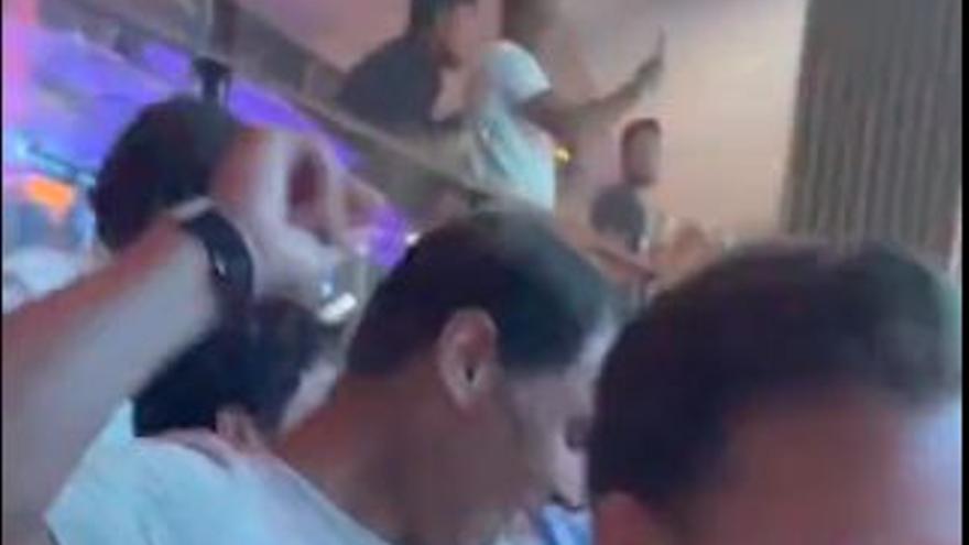 Rafa Nadal lo da todo en una discoteca de Ibiza