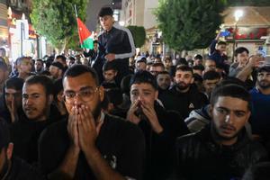Treballadors palestins atrapats a Israel: «Deixeu-nos tornar a Gaza a morir amb els nostres fills»