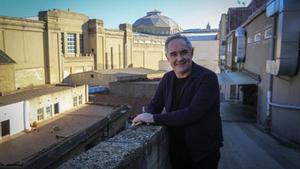 Ferran Adrià, al pati de  BulliLab, al carrer de Mèxic, on treballa.