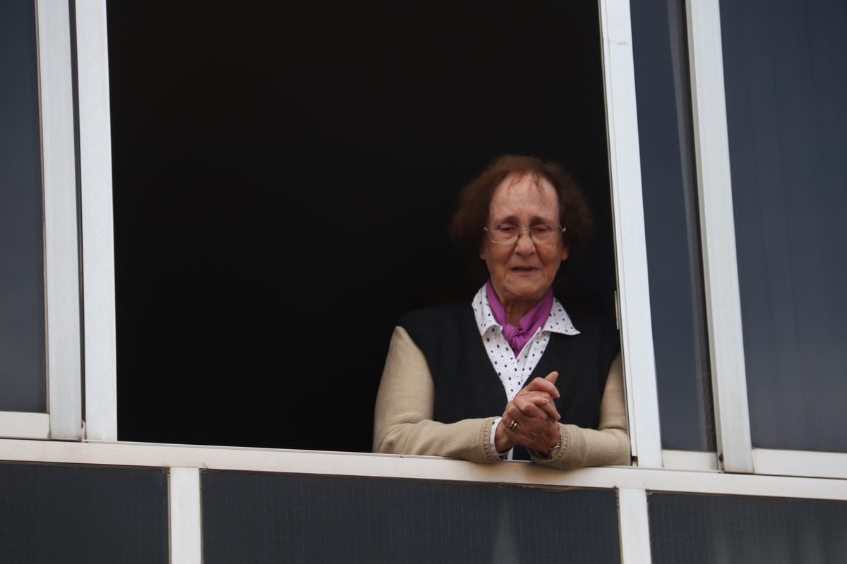 Concentració per donar suport a la directora destituïda del col·legi Sagrada Família de Girona