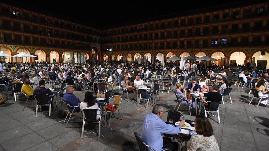 Plaza de la Corredera en el primer día sin toque de queda.