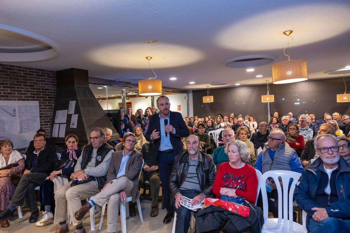 Intervención de Carlos Carmona en su presentación