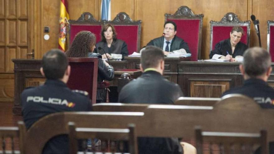 Sala de juicios de la Audiencia durante la celebración de una vista. // Brais Lorenzo