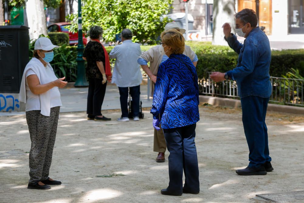 Los mayores también comienzan sus paseos