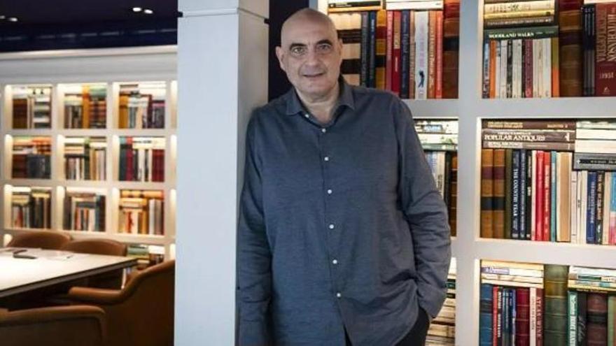Xavier Bosch se cita amb els seus lectors de Solsona a la biblioteca Carles Morató