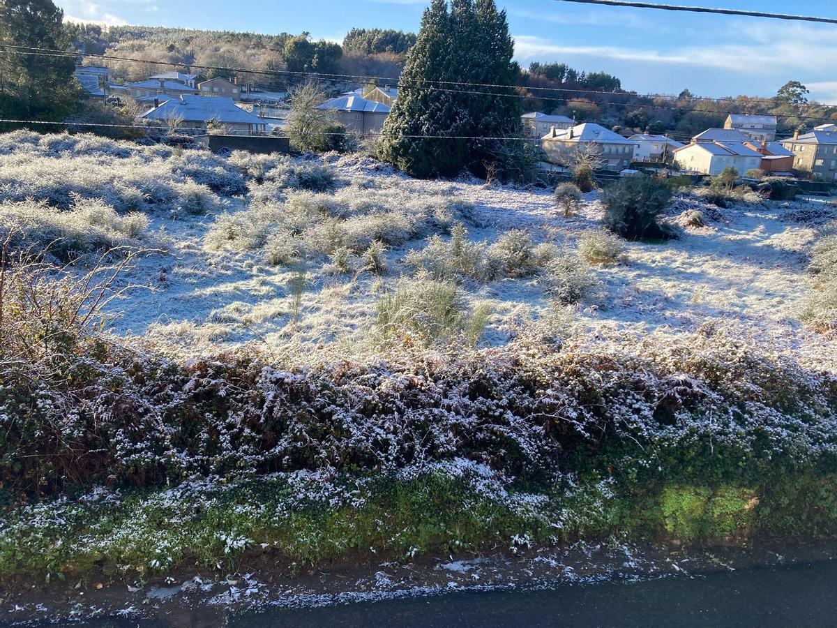 Nieva en las cúspides de Galicia