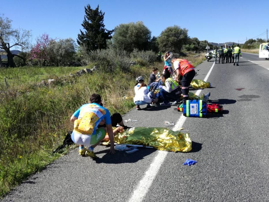 Porsche Cayenne überrollt neun Radfahrer auf Mallorca