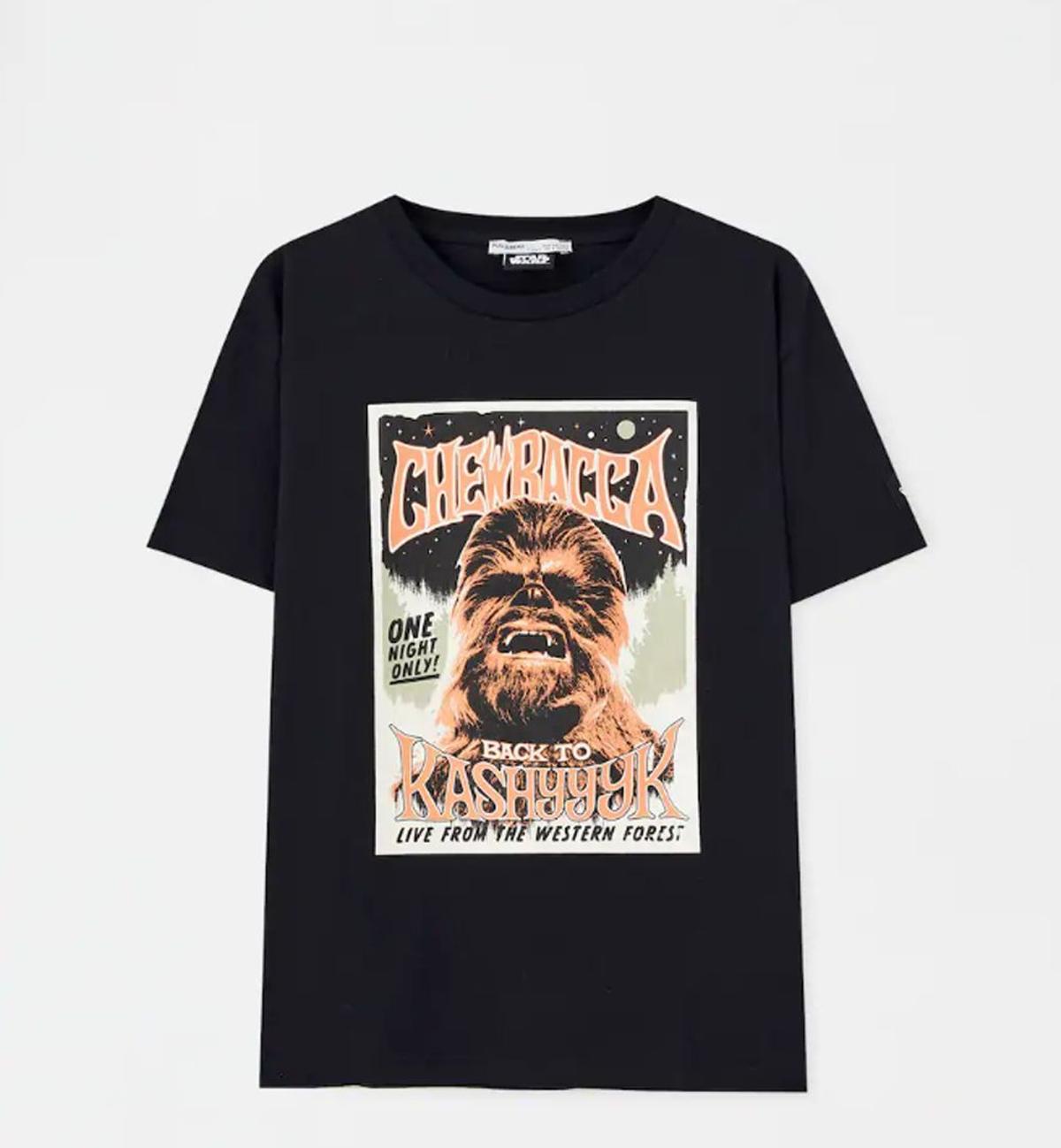 Camiseta de Chewbacca de Pull&amp;Bear (Precio: 12,99 euros)