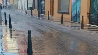 Telde refuerza la limpieza viaria en San Gregorio con trabajos extraordinarios de baldeo y desinfección