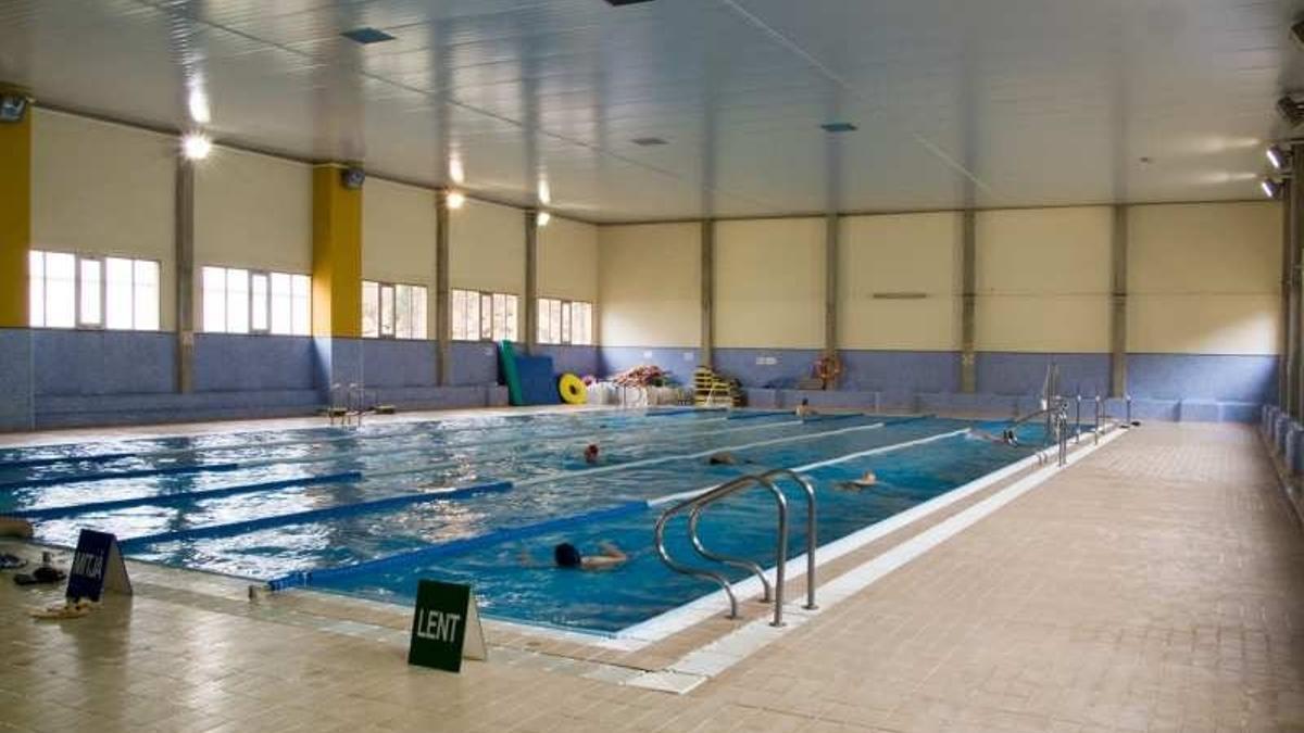 La piscina municipal del complex esportiu de Palau.