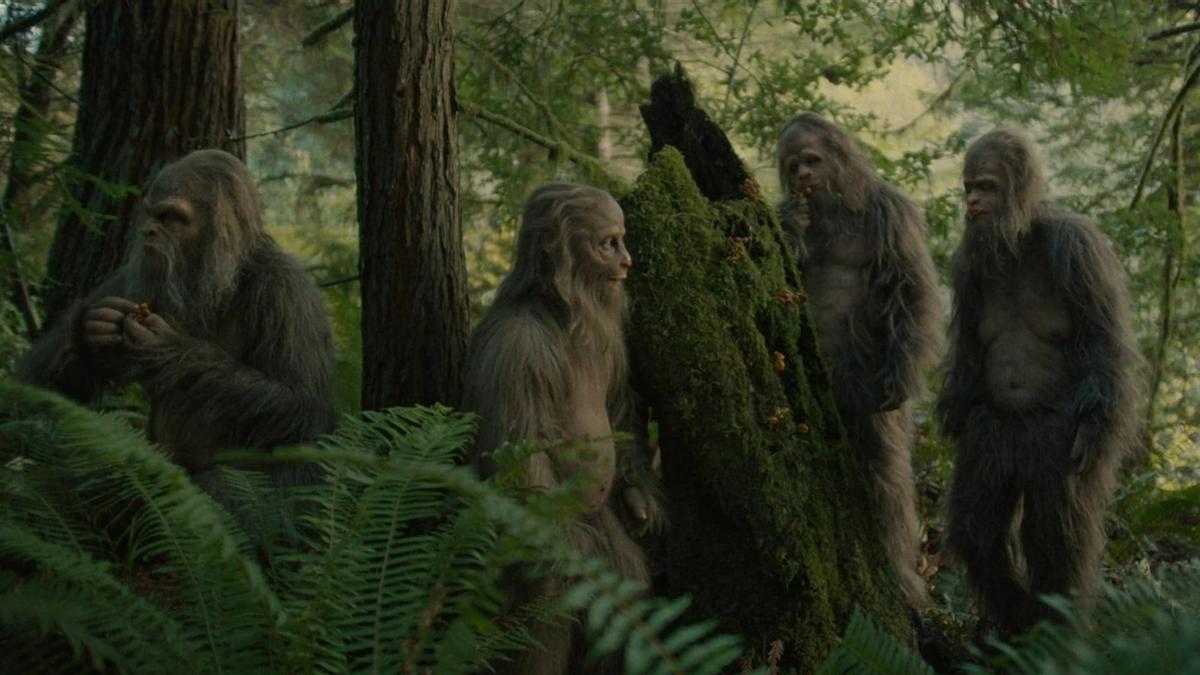 Un grupo de Bigfoot en 'Sasquatch Sunset'