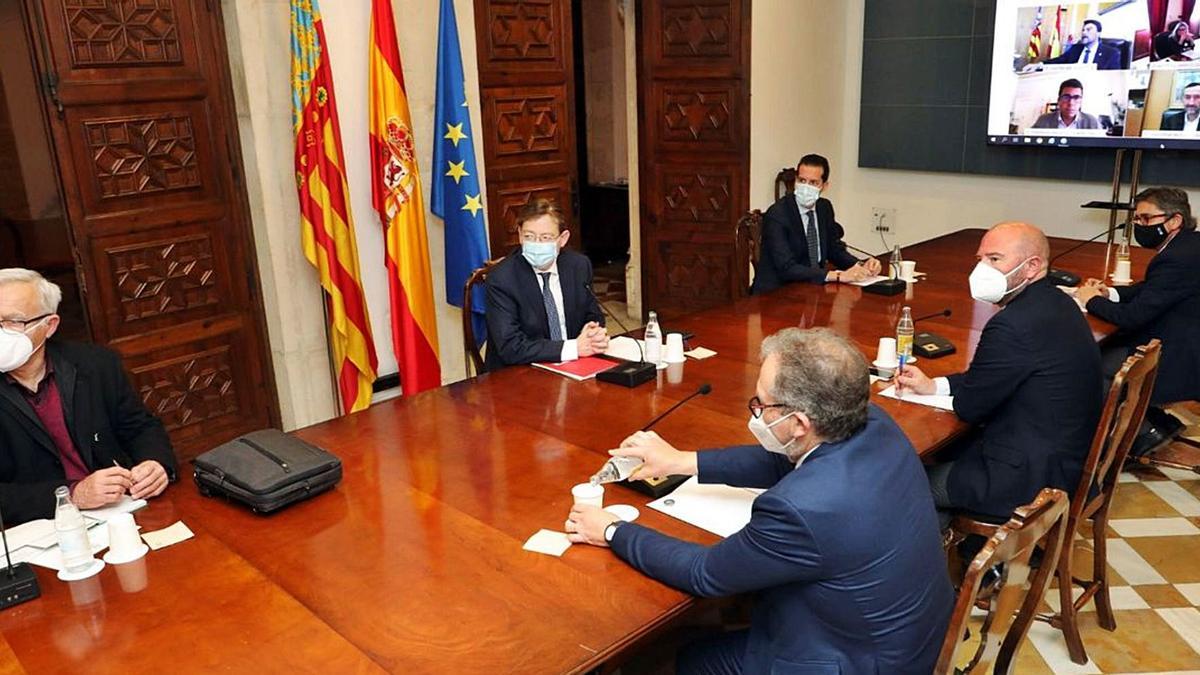 Reunión del Consell, diputaciones y ayuntamientos para anunciar las ayudas a los autónomos y pymes. | INFORMACIÓN