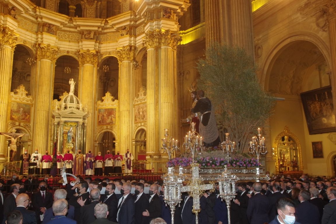 El Prendimiento, ante el altar mayor de la Catedral
