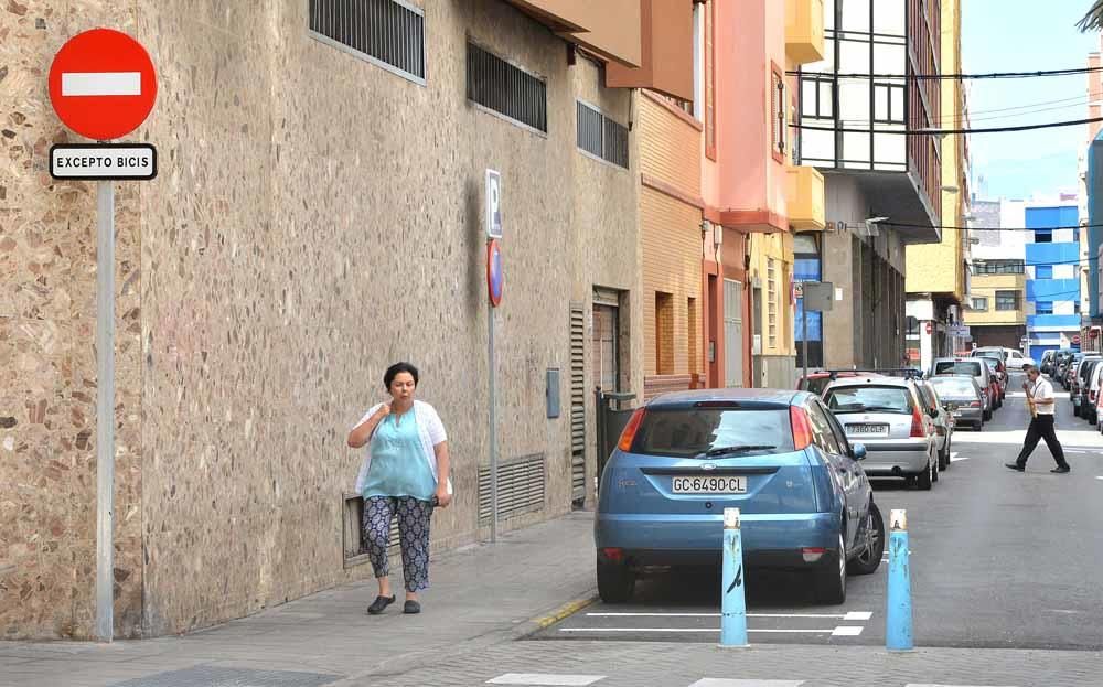 Incumplimiento de la zona peatonal en Olof palme