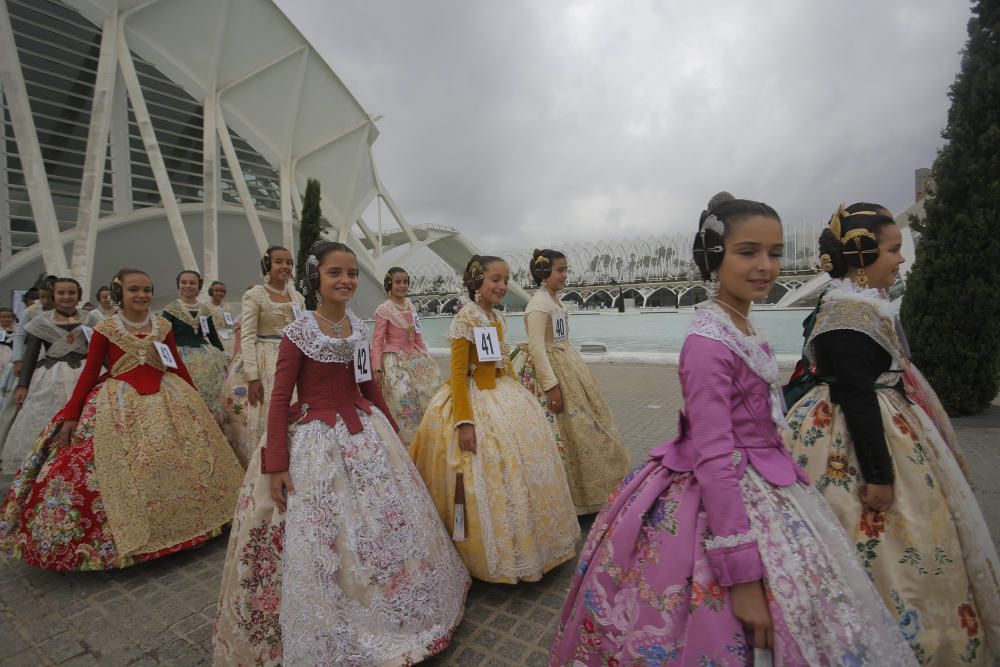 Las candidatas a Fallera Mayor Infantil visitan el Museo Príncipe Felipe