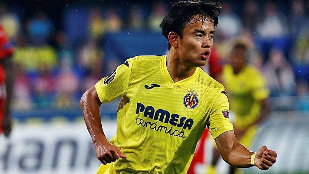 Kubo con la camiseta del Villarreal