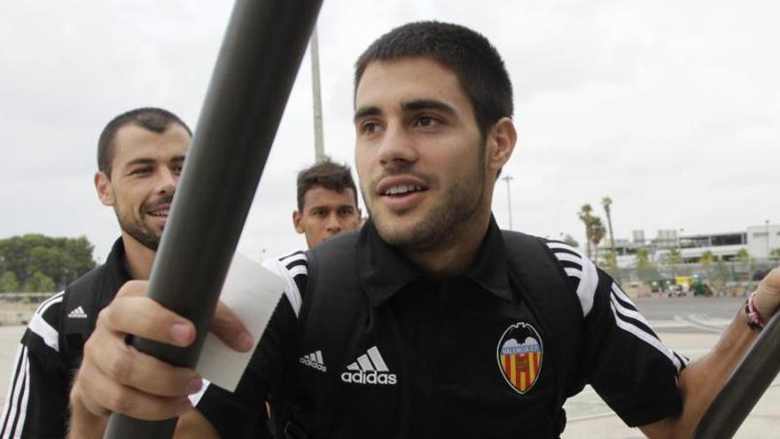 Carles Gil se estrena como titular esta temporada con el Valencia