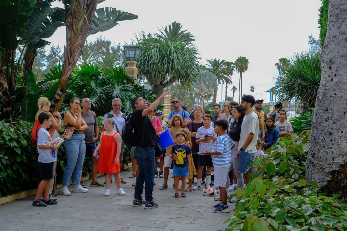 Actividad familiar en busca de los animales escondidos en Las Palmas de Gran Canaria