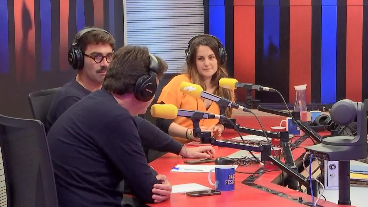 Laia Tudel, Xavi Campos y Bernat Soler, en una grabación del videopodcast 'Barça reservat'.