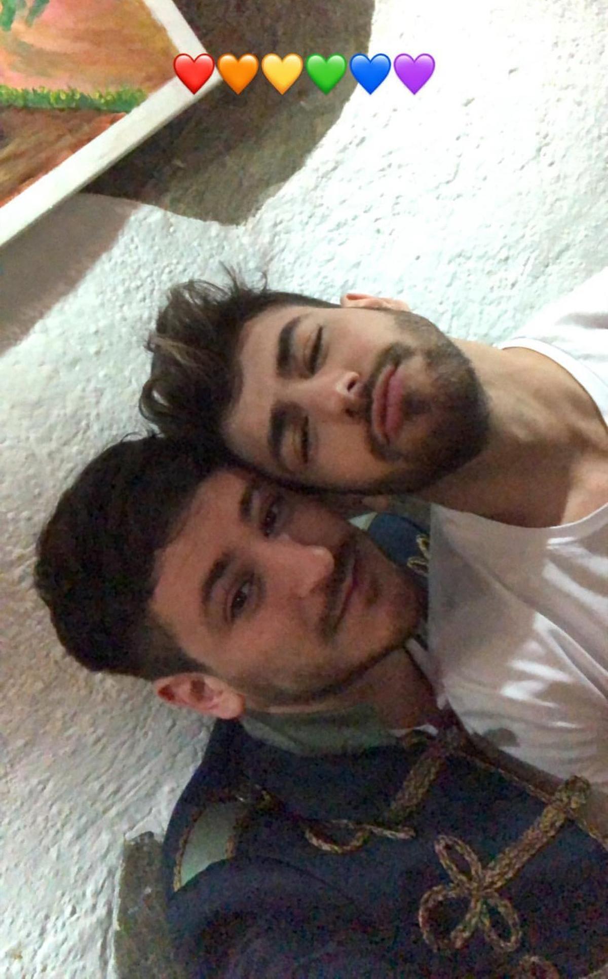 Cepeda y Agoney en un selfie