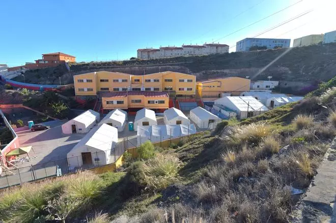 El Colegio León se convertirá en un centro para bebés y madres migrantes