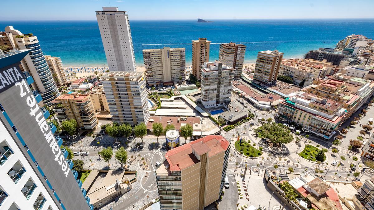 Vista aérea de la zona centro de Benidorm, donde la Diputación quiere abrir una sede permanente.