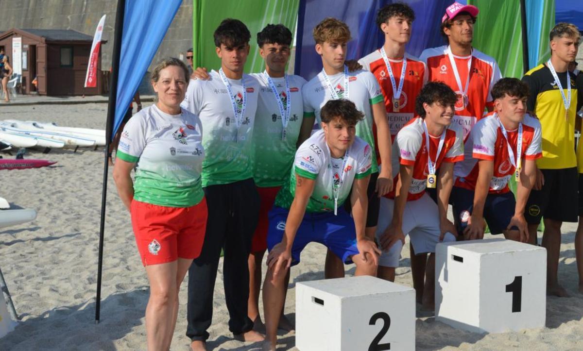 Uno de los podios del conjunto estradense en el campeonato.