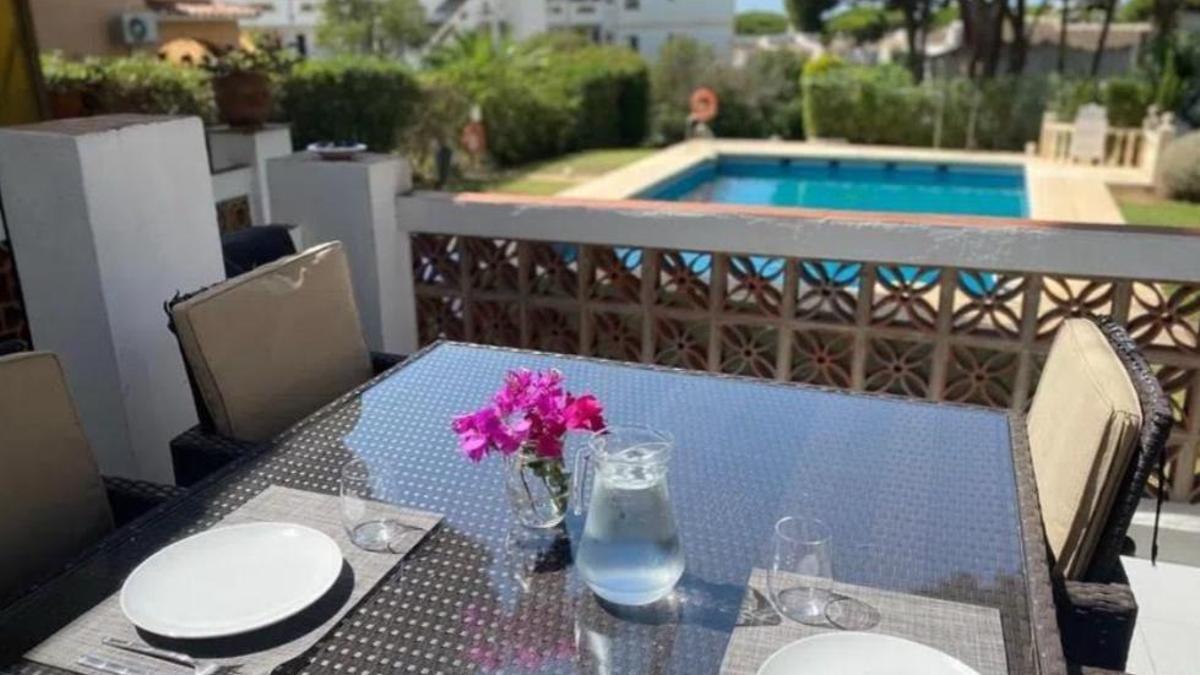 Piso con piscina y terraza en Calahonda, Mijas