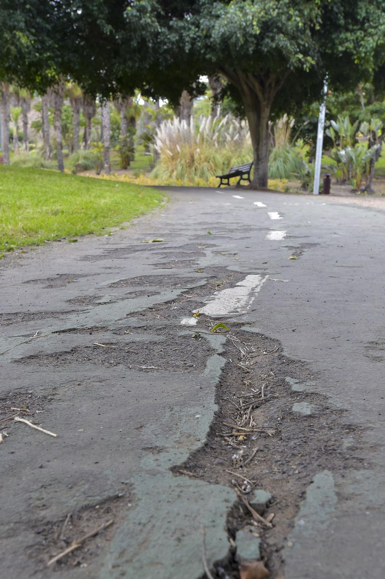 Arreglos y desperfectos en las canchas deportivas del parque Juan Pablo II