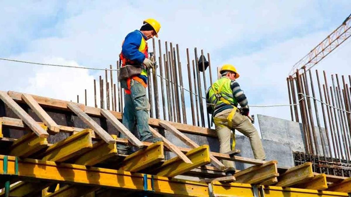 Archivo - Industria de la construcción