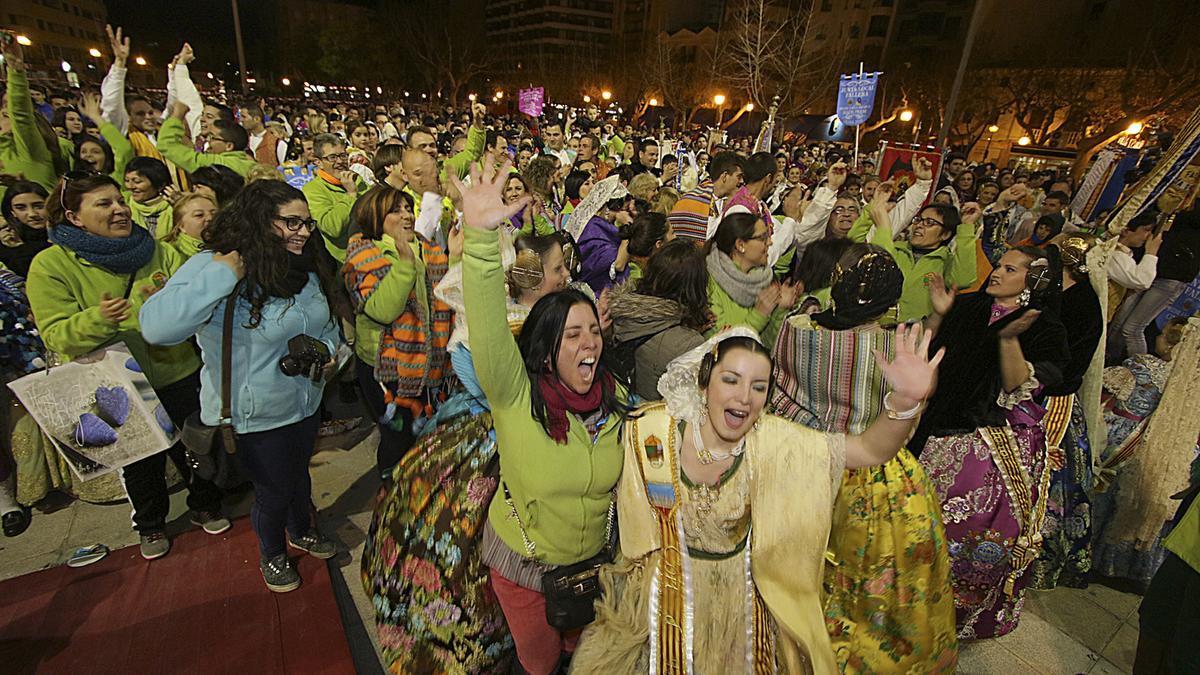 Un acto de las Fallas de Oliva en una imagen de archivo