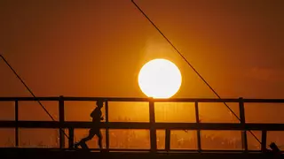 Rayos, viento y calor: así serán las tormentas secas de la semana