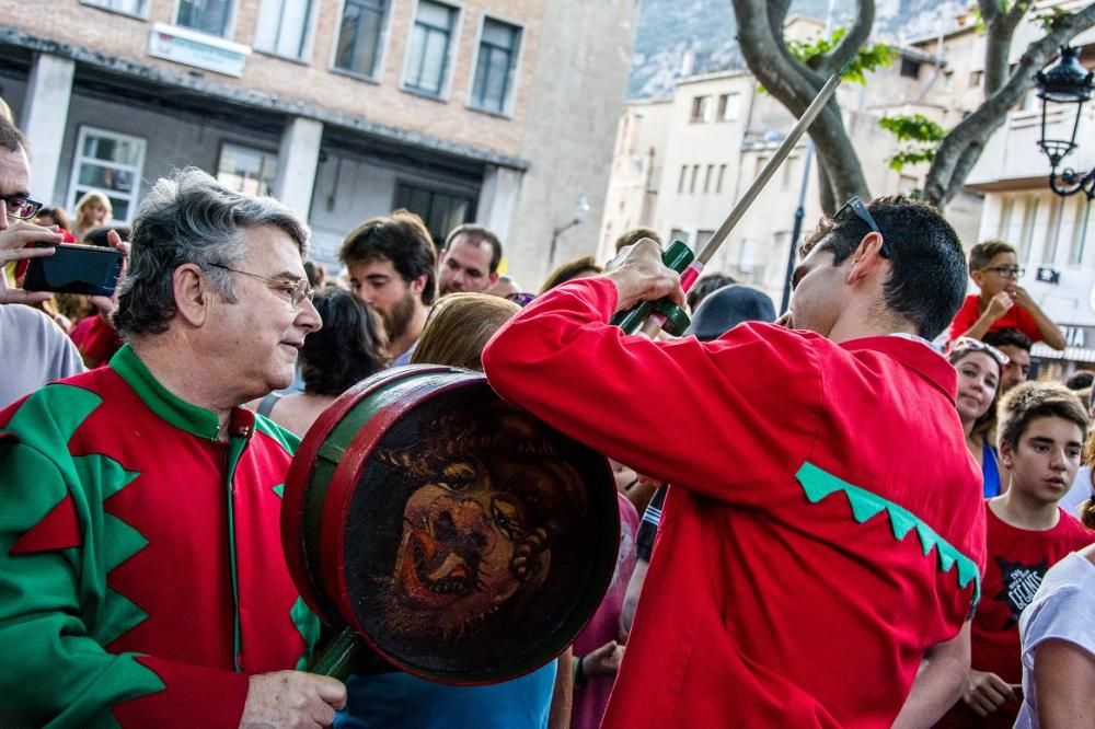 Els Quatre Fuets han donat avui el vistiplau als petards i a l''inici de la festa